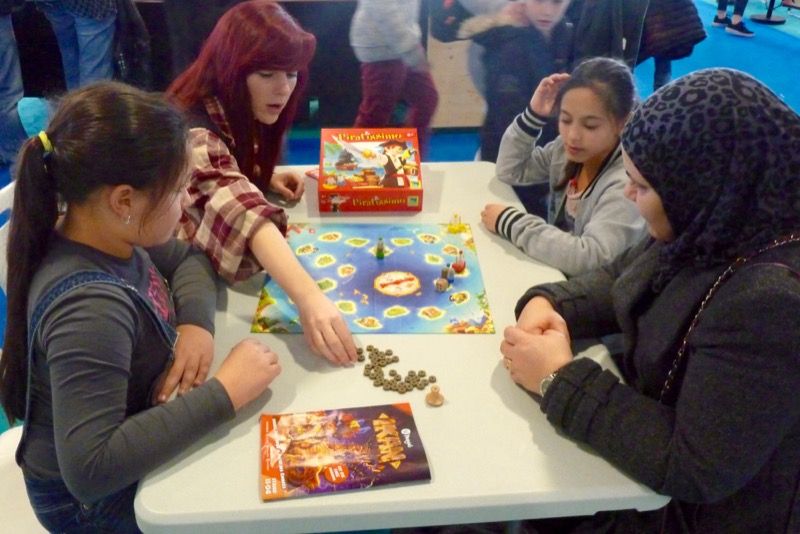 Dans Jeu de Société... Il y a le mot SOCIÉTÉ ! Merci au FIJ  pour nous faire vivre ces moments-là.