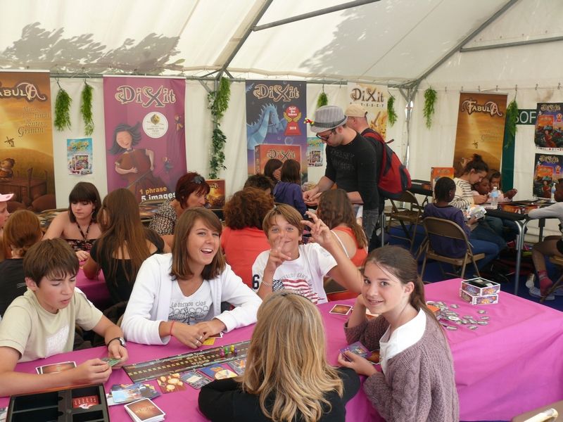 <a href="http://www.jedisjeux.net/dixit-odyssey">Dixit Odyssey</a>