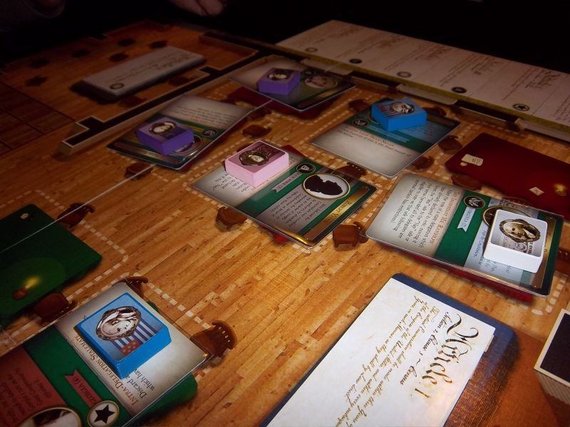 D'autres délégués...ceux placés sur les tables rouges votent "non" à la loi proposée