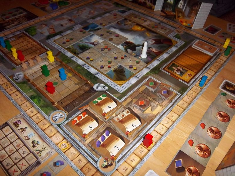 Je fais la course en tête mais le danger rôde... une vue du matériel élégant de Fresco