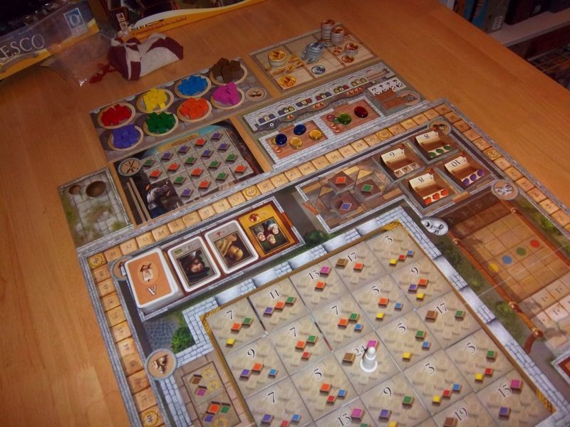 La préparation du jeu, avec la Fresque murale et les Vitraux...