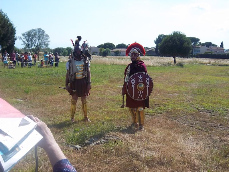 Deux officiers carthaginois, et ils sont pas là pour rigoler.