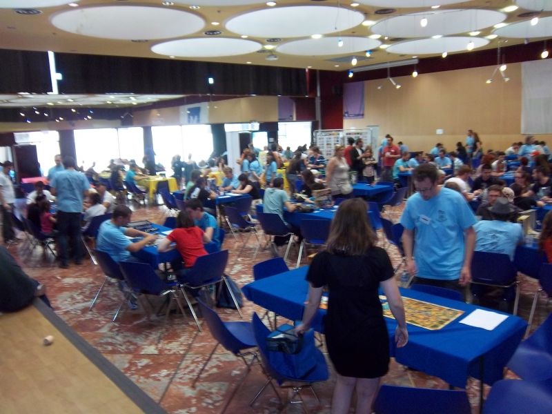 Donc, le festival. Et bien, ça jouait partout...