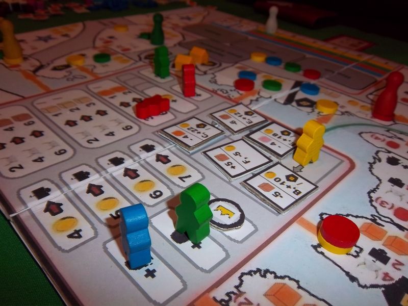 Justement  Un petit aperçu du proto...le plateau central...