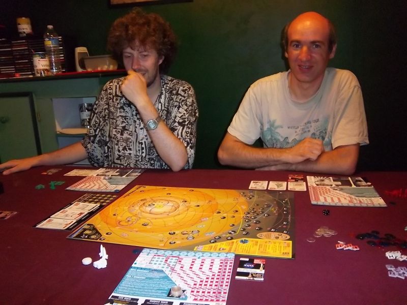 L'Europe à gauche, la Chine à droite...la partie va commencer.