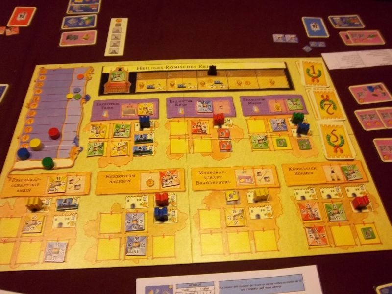 Le plateau en cours de partie...oui, je sais, il y a une dominante jaune, mais la photo est pas terrible aussi.