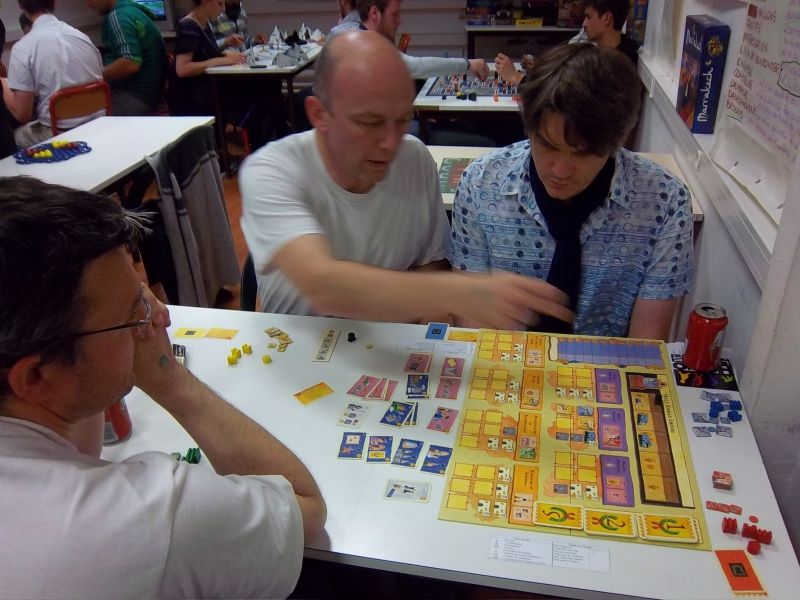 Monsieur Palferso aux explications pour messieurs Cormyr et Unkle...