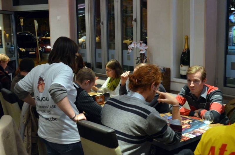 Rhooo voilà Krissou qui surveille :p