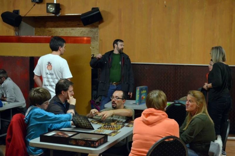 Monsieur Guillaume explique le tout dernier sorti chez Filosofia : Mice & Mystics