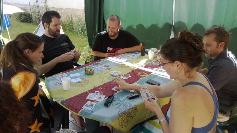 Zom a le grand smile, je ne sais pas ce qu'il prépare...