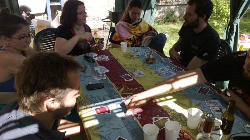 Miss Dook et Monsieur Grogro parle-mentent activement