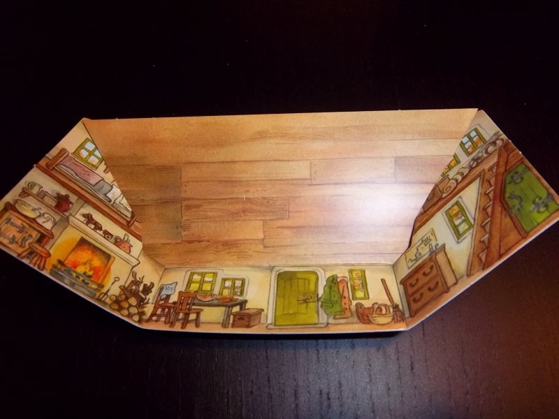 Un des jolis caches (tous différents) du jeu, vu de l'intérieur. Je l'ai pris en photo car...heu...j'ai pas été fichu de monter les miens.