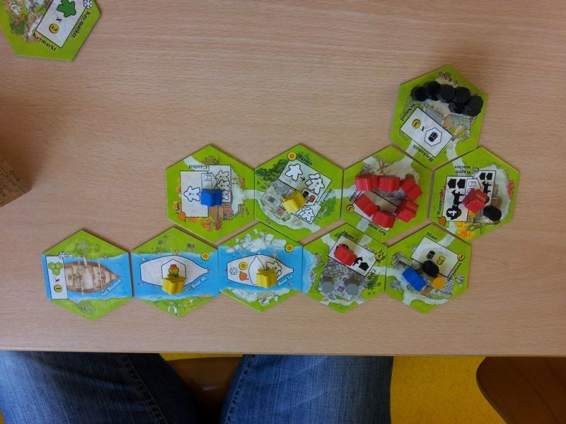 La vue d'avion d'un petit village dans les 55 points !