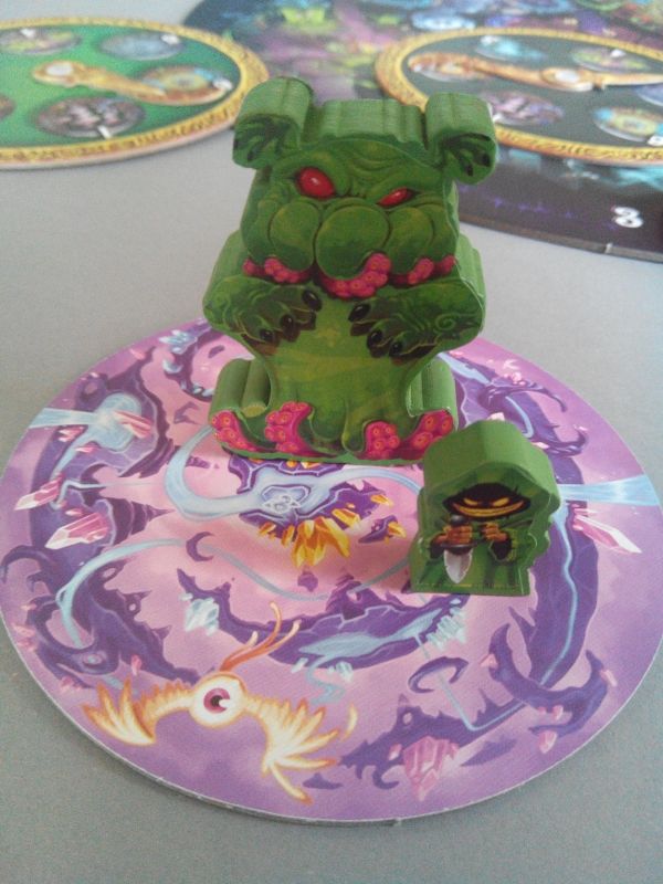 Un cultiste et son mignon rejeton, belle famille !