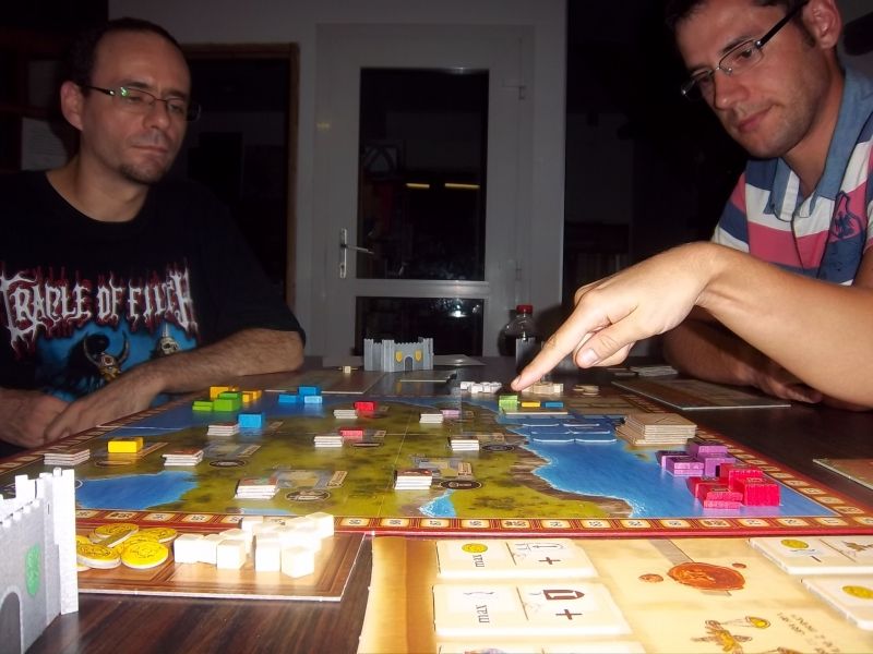 L'index de Cindy, pas encore aussi célèbre que l'index "expliqueur " de règles de M.Unkle, mais cela ne saurait tarder. Là c'est pour poser une question...