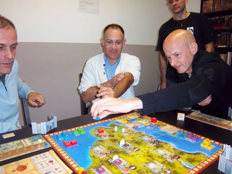 Monsieur Rémi, plus fourbe que jamais, en action.