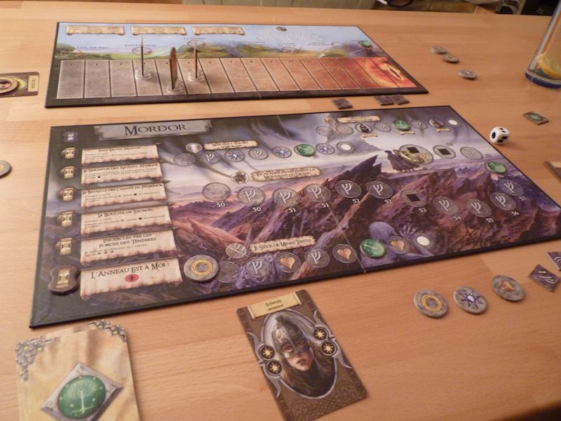 Sauron : "L'anneau est à moi ! niarf niarf".