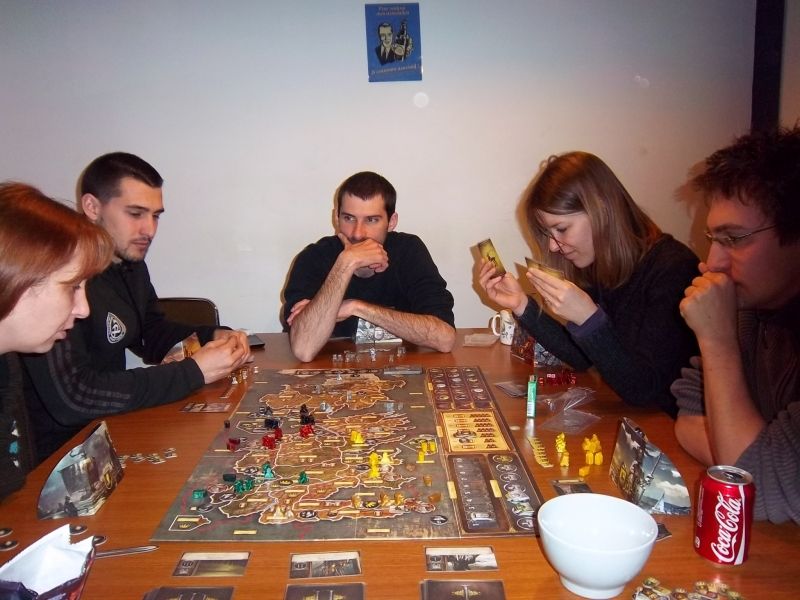 2 ième tour de jeu...c'est du sérieux.