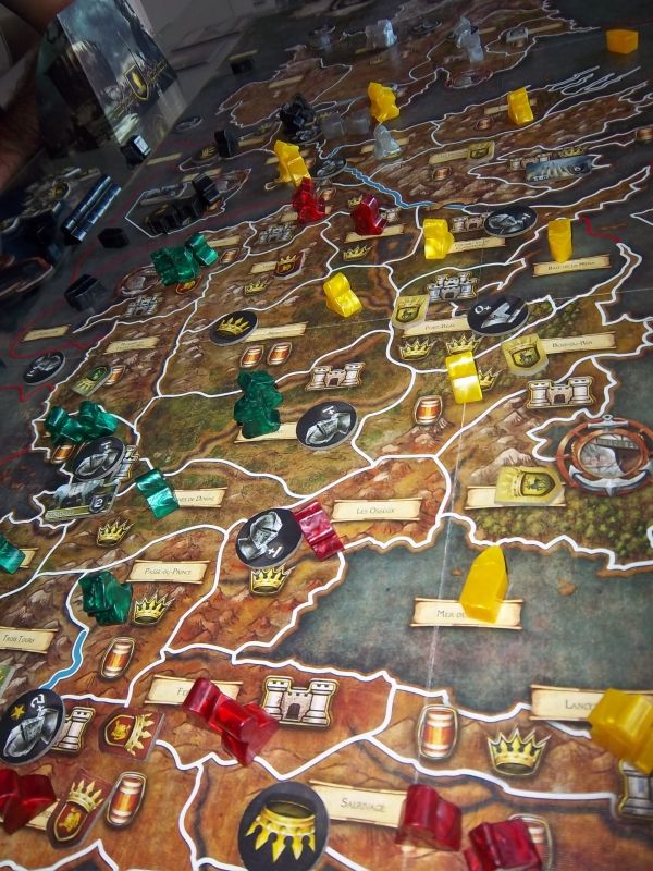 Le plateau final : Les "jaunes-miel" Barathéon sont effectivement un peu partout...