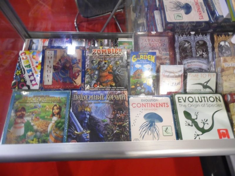 Je suis reparti avec un exemplaire de Founders of the Empire (en bas, à gauche).