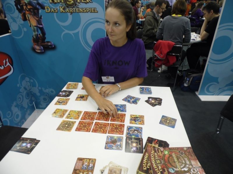 Dungeon Twister Card Game. Vraiment le même, en jeu de cartes.