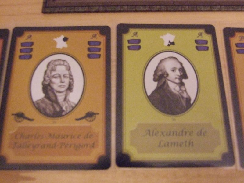 Quelques cartes...admirez l'apport de la nouvelle édition...malgré la photo toute floue (et m....)