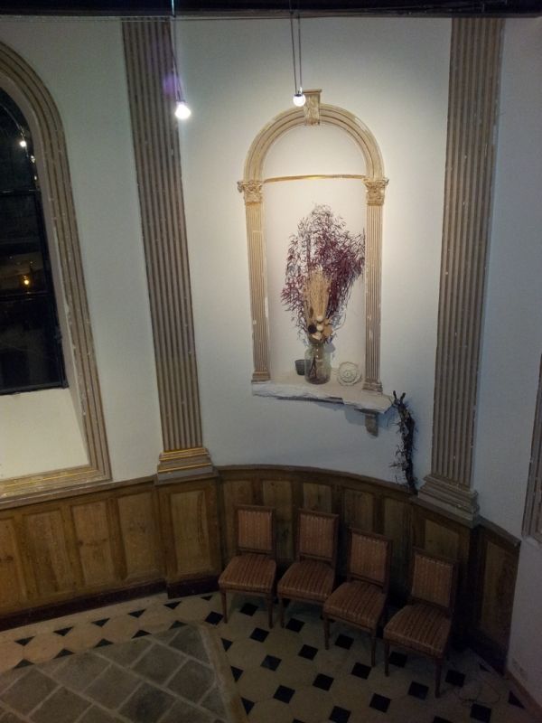 Une chapelle transformée en loft pour une dizaine de personnes. Un lieu idéal pour se plonger dans des méditations ludiques !