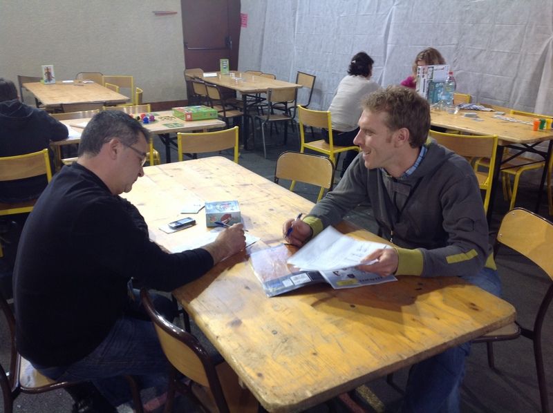 À gauche Eric Thomas, un élu joueur de la commune, et Thibaut Quintens, un belge multi casquettes sur la chose ludique !