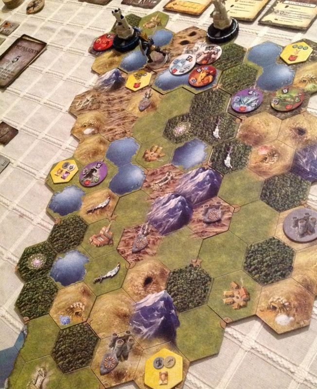 La carte révélée avec ses deux belles cités qui seront restées imprenables ce soir.