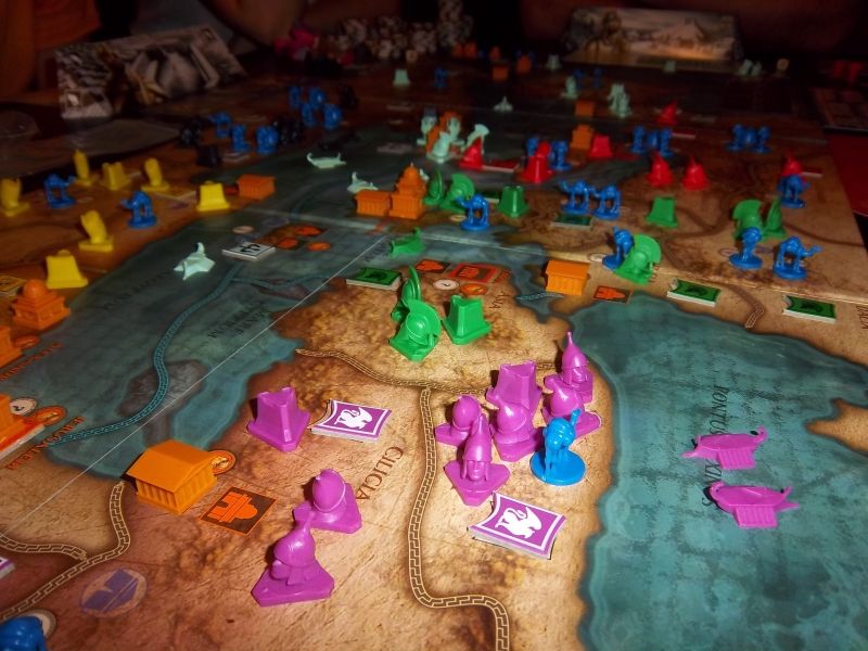 Un aperçu du plateau en cours de jeu... en vert, mes grecs...