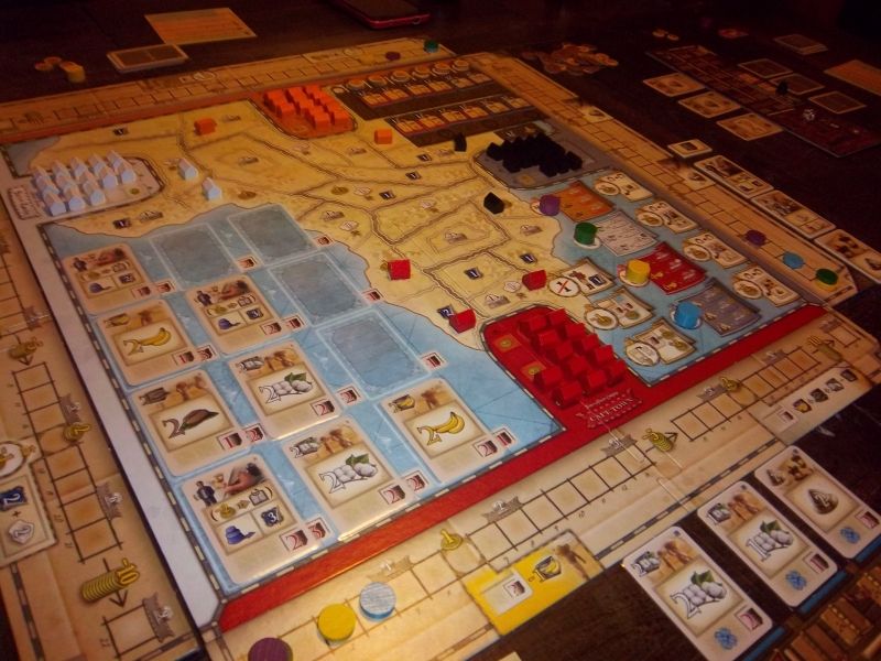 A présent, quelques photos du jeu... ici un aperçu du plateau principal.