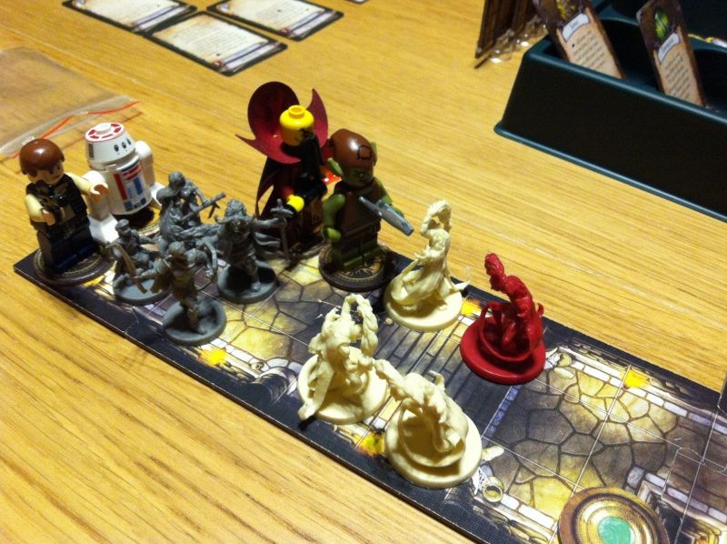 Un délire à Descent 2, où les tokens représentant des mercenaires ont été remplacés par des figurines légo :p