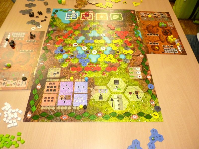 Les armées noires de Babou se préparent à envahir le monde ... et non rouge n'est pas un joueur ses pheromones ne sont la que pour délimiter la zone de jeu à 3