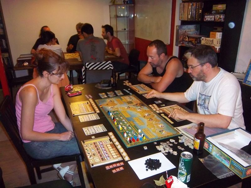 Mes adversaires à Nippon. Au fond, une partie de Endeavor