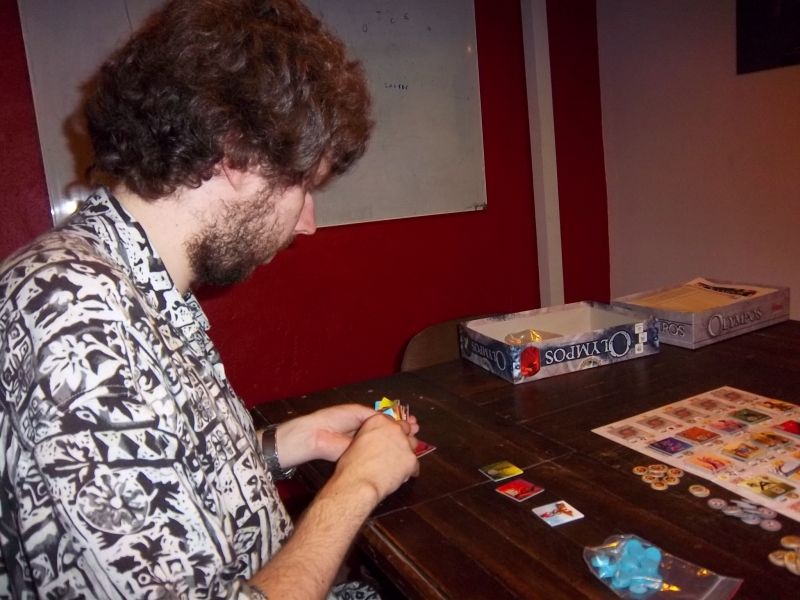 Thomas prépare le plateau des découvertes et merveilles, ne se doutant pas qu'il allait avoir une partie difficile...