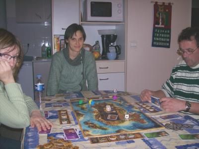 Les trois autres joueurs: mes parents et ma chérie. Ils ne me feront pas de cadeau !