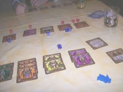 Le combat fait rage...