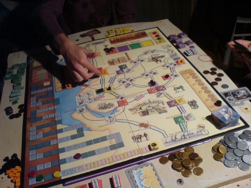 Elliot construit une ascierie