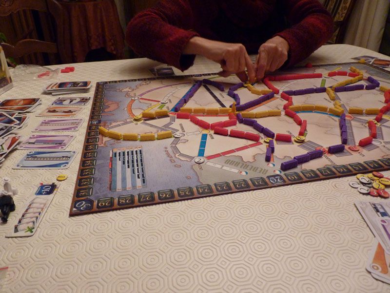 Paulette remet les rails de Robert en place :)