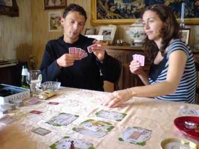 Bertrand et Julie, visiblement satisfait, leur initiation aux jeux semble bonne