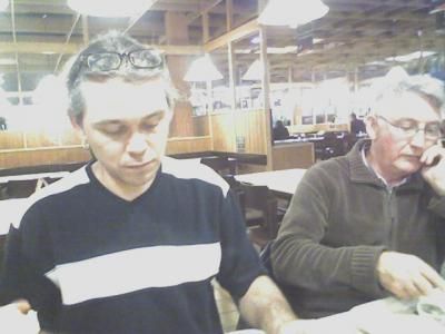 Stef et Robert, menaçant