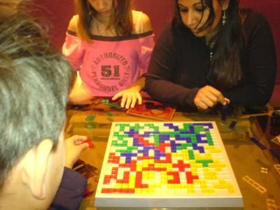 Mine de rien Nicky a profité des prises de photos pour glisser son 1 et sa barre 5 !!