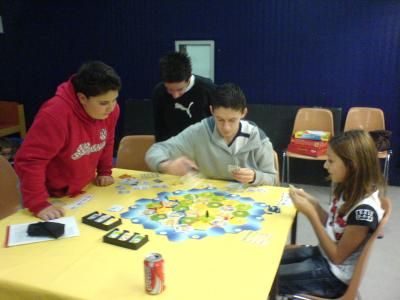 Les garçons sont écoeurés de voir une fille mener !!!