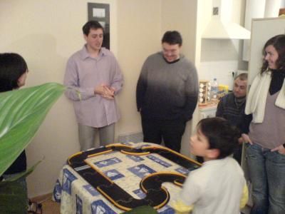 <i>de gauche à droite</i> : Martine, Limp, Gaëtan, Kevin, Marion - <i>en bas</i> : Tristan