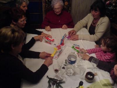 Arlette, Paulette, Agnès et Louise aidée de Loïc