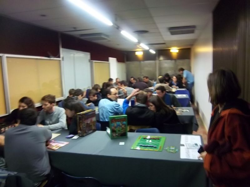 Une vue sur la salle des gamers...mais on a fini par déborder sur la salle principale. 