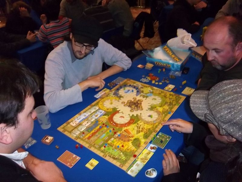 Vous voyez ? certains se sont inflitrés lentement mais surement dans la salle principale orientée plutôt familiale...