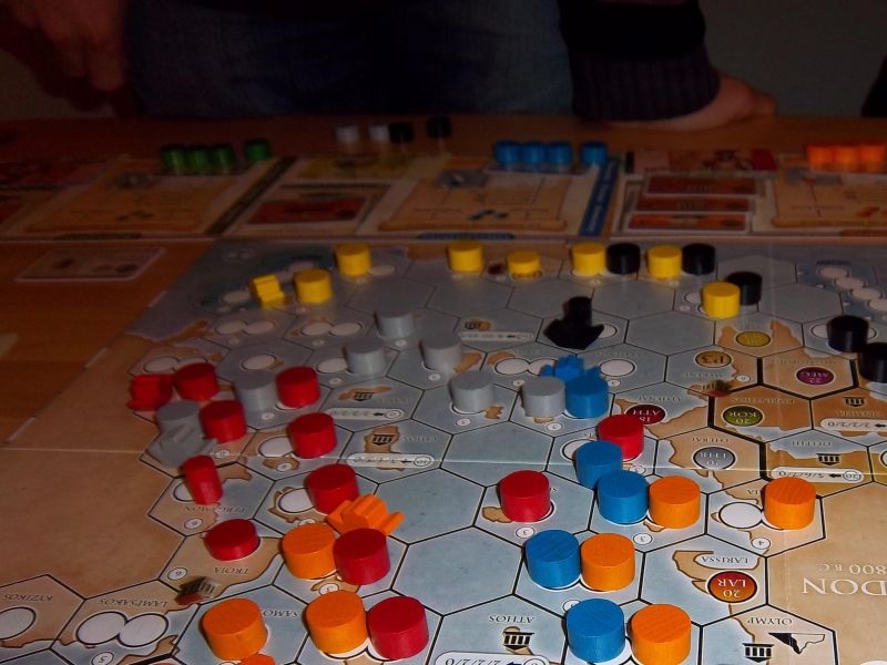 Le plateau est maintenant parcouru par de multiples comptoirs commerciaux. Le réseau devient dense et lucratif.