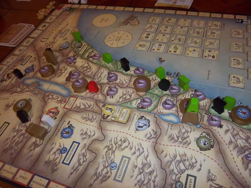 La partie commence : le seul petit pion jaune et le seul petit pion rouge...ce sont les hébreux : très minoritaires pour le moment.