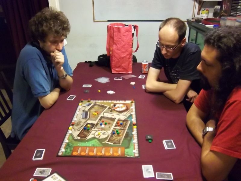 La partie vient de commencer, et les profondes cogitations avec...